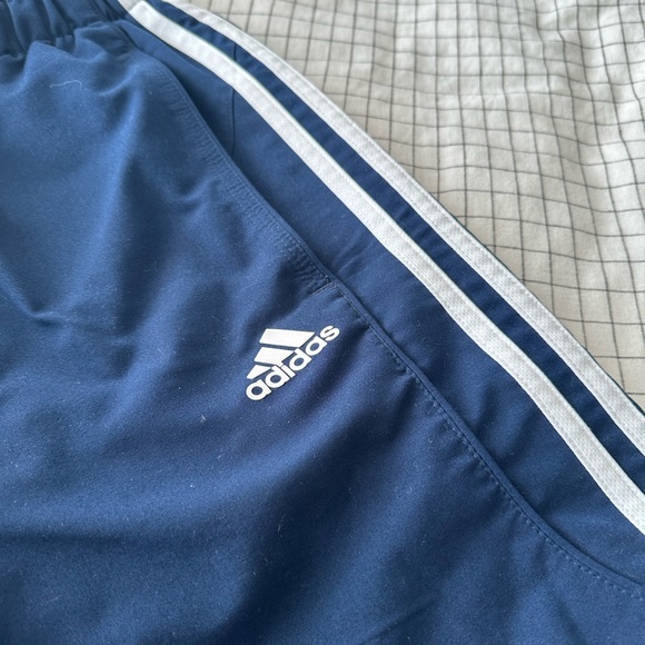 Vintage Adidas Gym Shorts Two Pocket Athletic - Picture 4 of 4